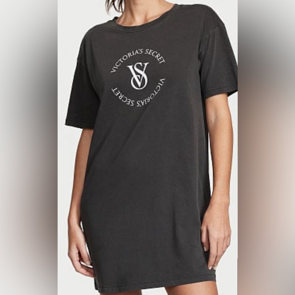 Victoria’s Secret Sleep Shirt size M/L. Brand New